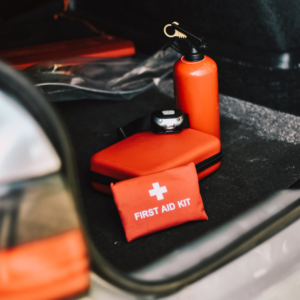 R17734.08 - Apteczka samochodowa Car Safe, czerwony